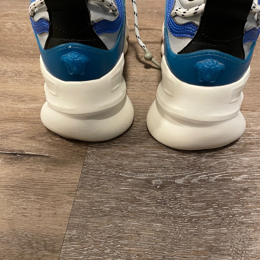 Chain reaction x Versace sneakers